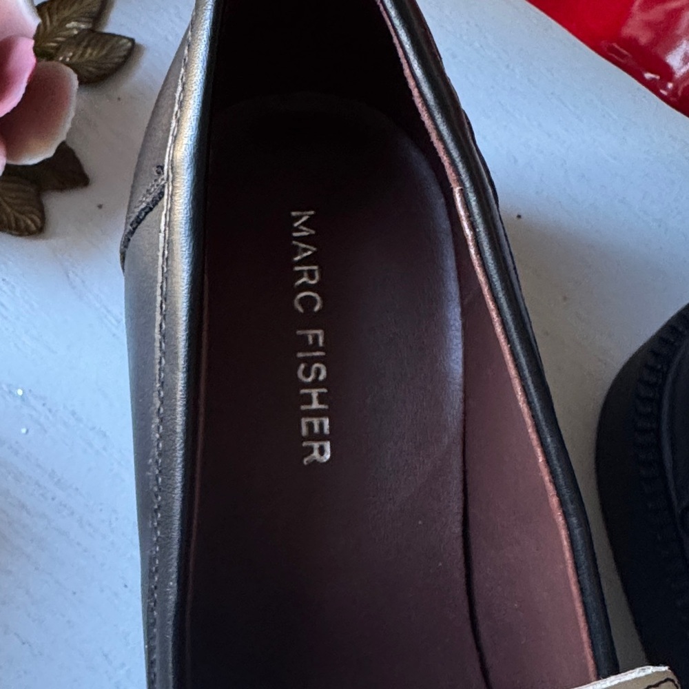 Marc Fisher Black and Cream Loafers with Brown Accent - Picture 2 of 6